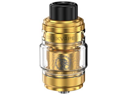 Das GeekVape - Z Fli 2 Clearomizer Set in Verwendung, ideal für Subohm-Dampfen.
