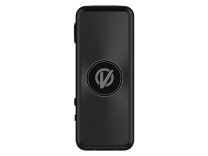 Vaporesso Gen SE 80 Watt Akkuträger im Einsatz, umgeben von Dampfer-Zubehör.